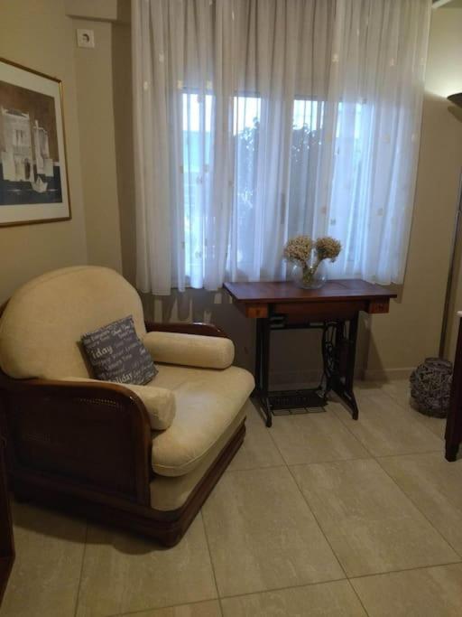 Kalamata Beach Maizonette Ground Floor And Semi-Basement With Yard ภายนอก รูปภาพ