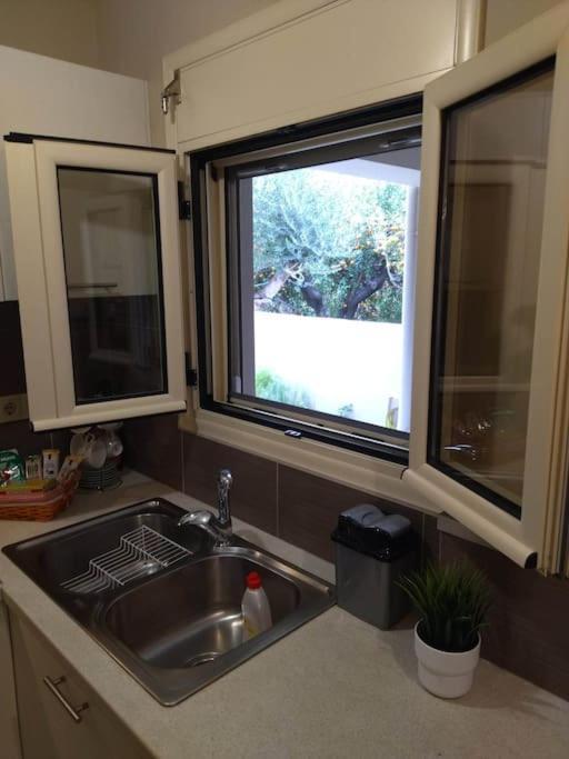 Kalamata Beach Maizonette Ground Floor And Semi-Basement With Yard ภายนอก รูปภาพ