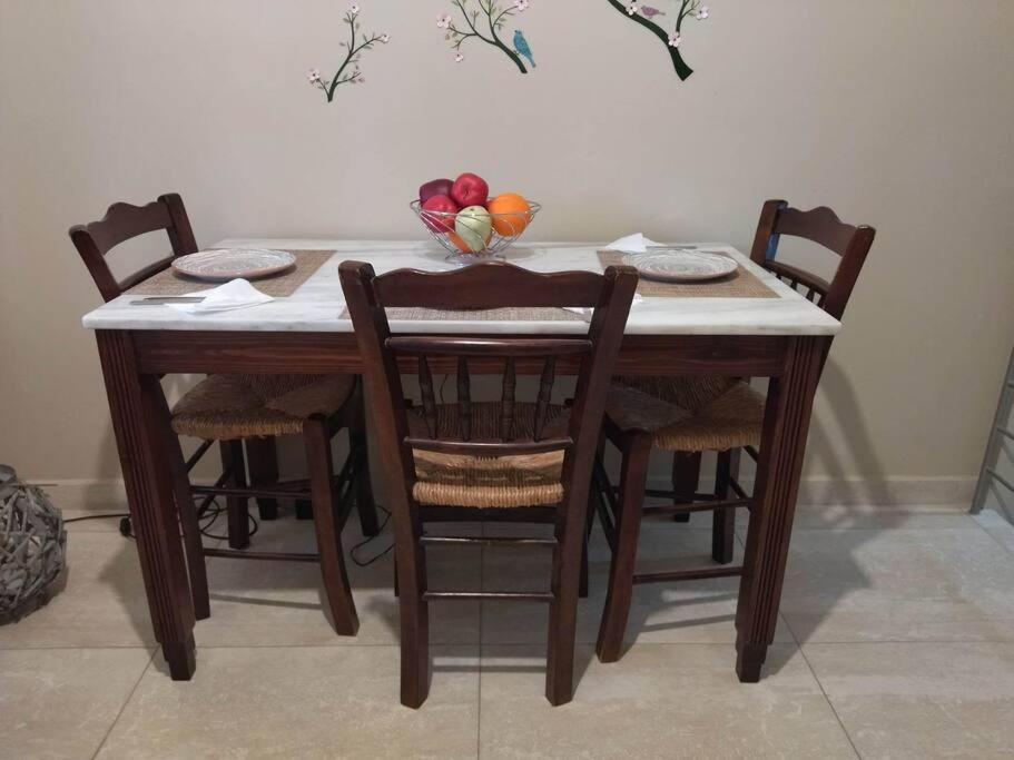 Kalamata Beach Maizonette Ground Floor And Semi-Basement With Yard ภายนอก รูปภาพ